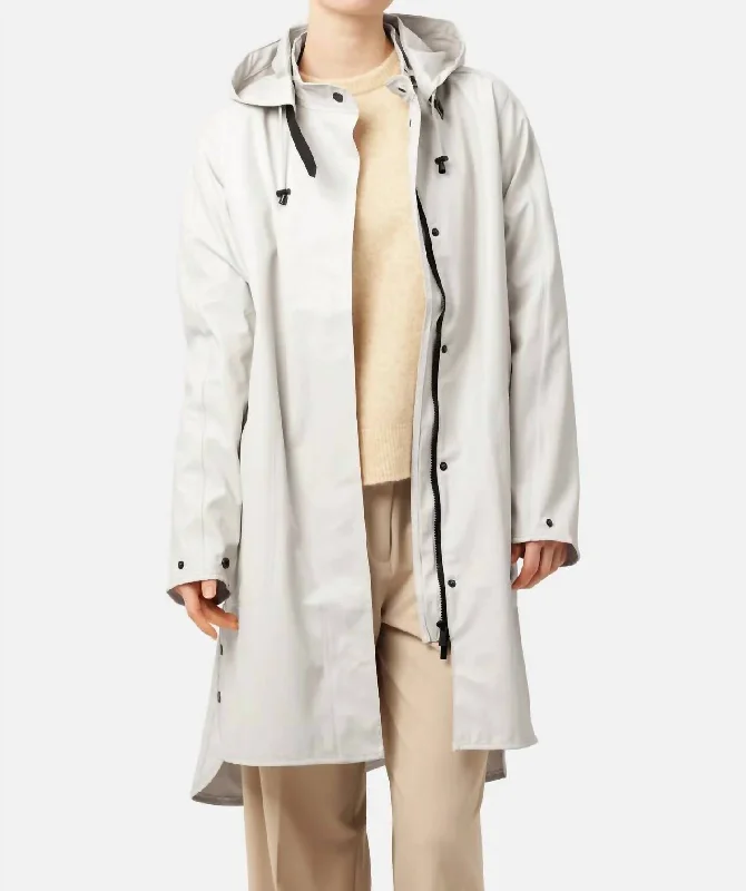 Hooded Rain Slicker Jacket In Milk Creme