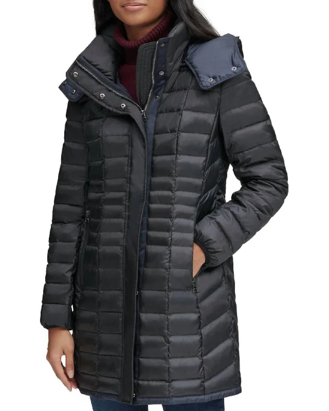 Removable Hood Marble Quilted Down Jacket In Black