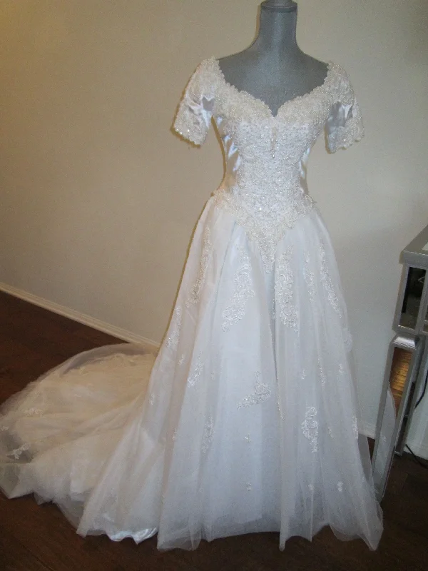 Sneak Peek Sale Mori Lee GORGEOUS UNWORN WEDDING DRESS-BALL GOWN STYLE W/ T